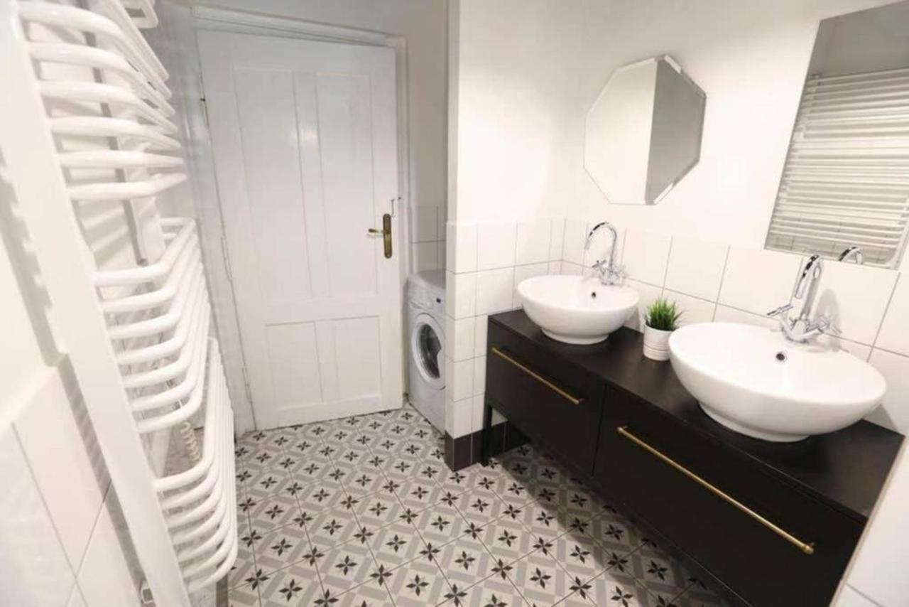 Apartment Golden Apartments/bl8